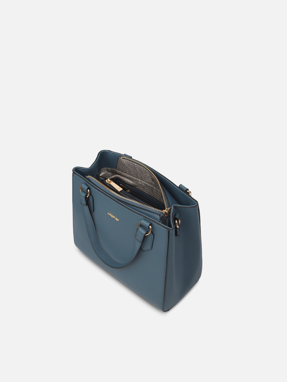 Satchel Nicola
