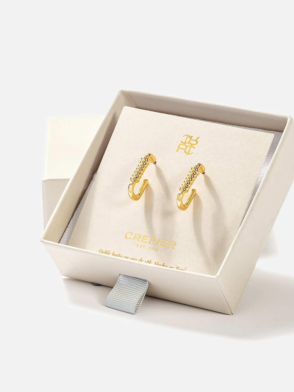 Aretes Tori